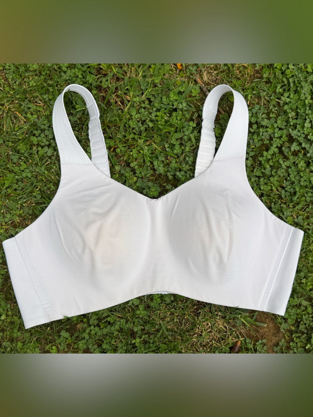 Knix "Hybra101" high support sports bra - Size 3 (36 B/C and 38B)